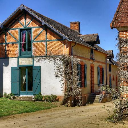 Cottages De Chateau De Vaux Yvre-l'Eveque Экстерьер фото