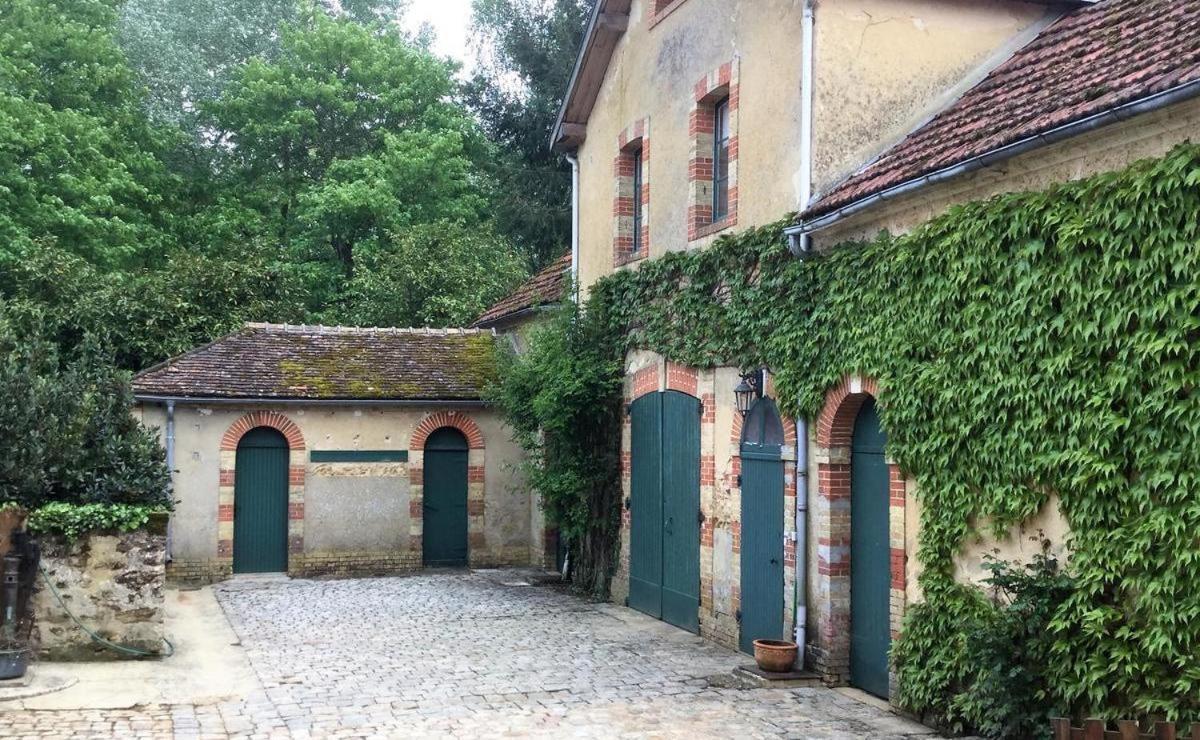 Cottages De Chateau De Vaux Yvre-l'Eveque Экстерьер фото